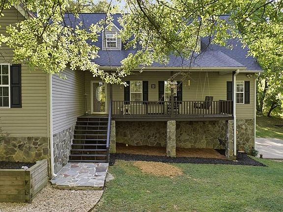 3rd image of 164 Laurens Rd