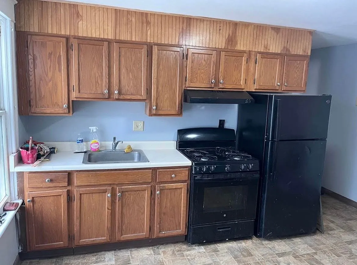 3 bed, 1.0 bath, 1250 sqft, $1,500 — Photo 2