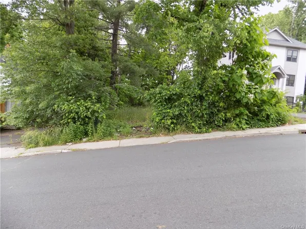 33 Ewing Ave, Spring Valley, NY 10977