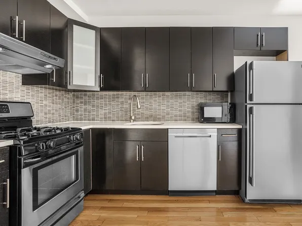 1224 Prospect Avenue image 2 of 6