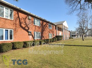 445 Elm Pl APT L24, Princeton, IL 61356