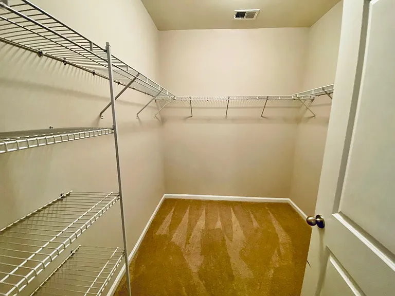 Master closet 2_10062022