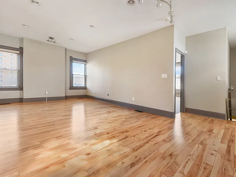 344 E 8th Ave #3 — Photo 7