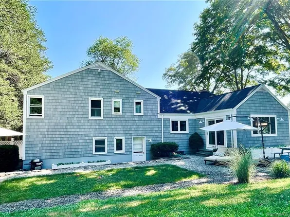 88 North Main Street, Essex, CT 06426