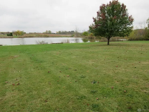 1565 New Garden Rd, New Paris, OH 45347