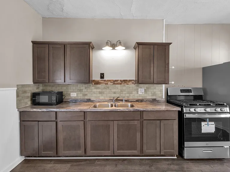 188 Milnor Ave #LR — Photo 2