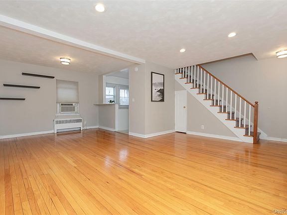 3rd image of 6 Peck #61B