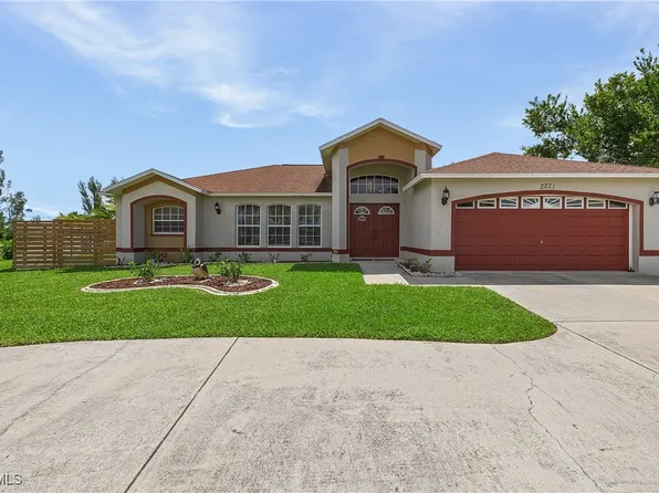 2221 SE 5th Pl, Cape Coral, FL 33990