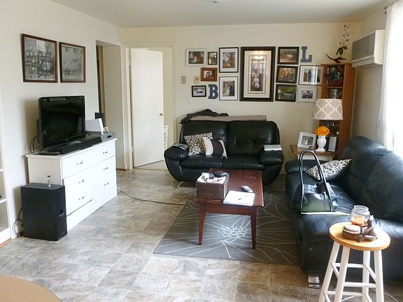 3rd image of 228 Stribling Ave #B