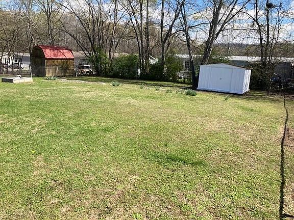 4th image of 1302 E Sherry Dr