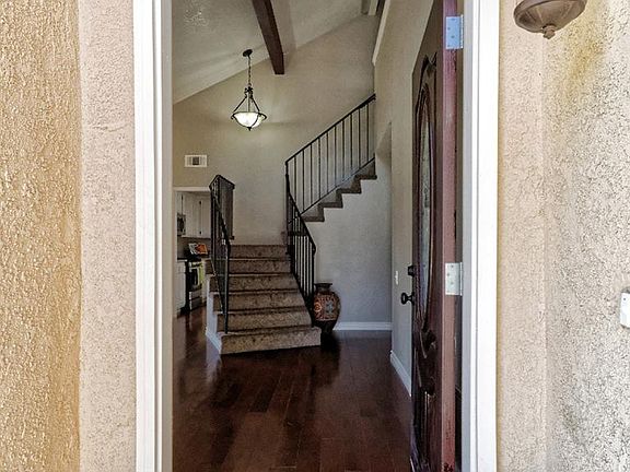 5th image of 5084 Cambridge Ave