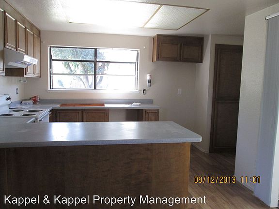 3rd image of 100 Vail Ct