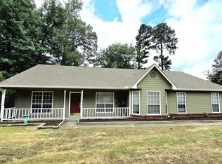 1009 S Richardson Place Dr, Bryant, AR 72022