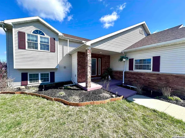 1150 14th St SE, Mason City, IA 50401