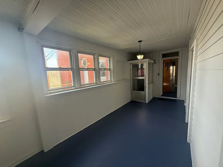 113 W Main St — Photo 14