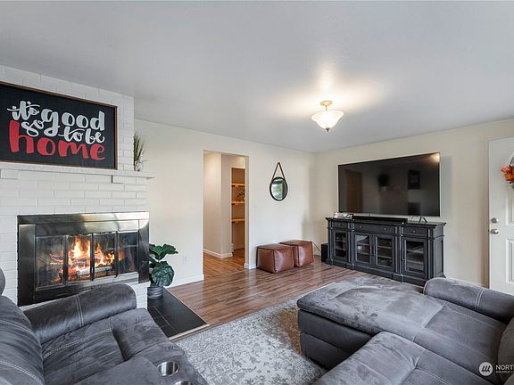 Cozy fireplace>
