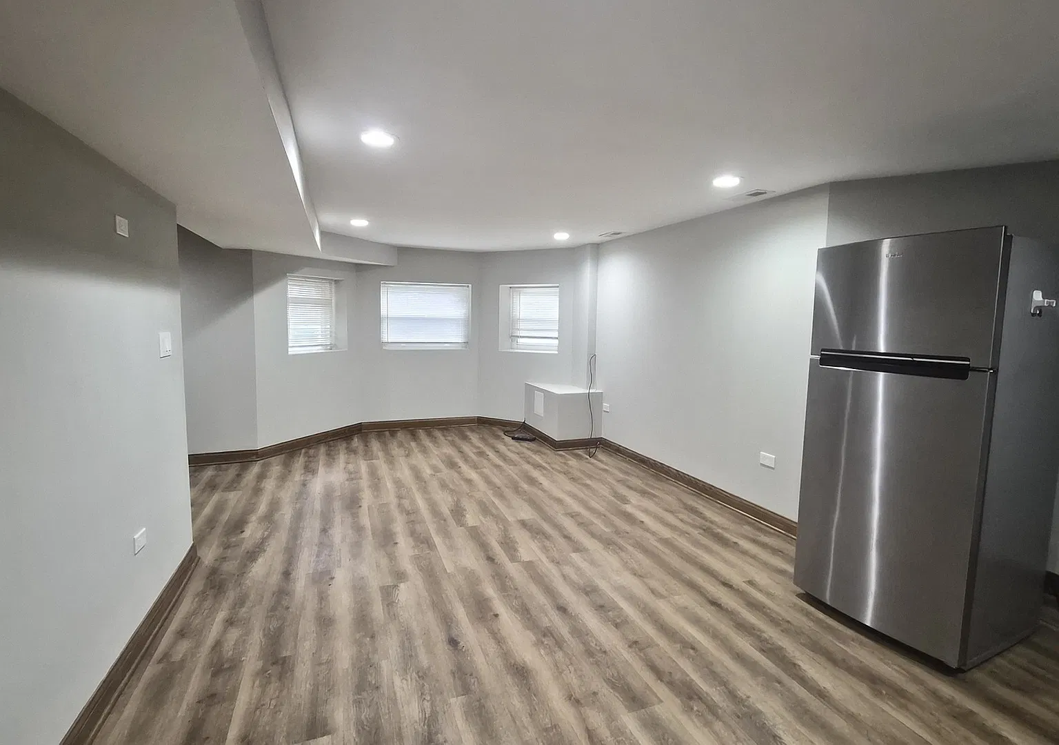 2 bed, $1,300 — Photo 3