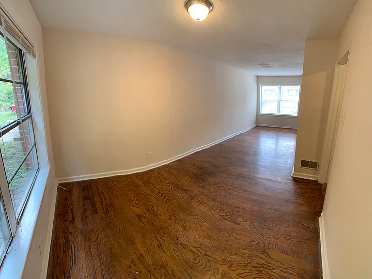 1632 Valley Ave — Photo 9