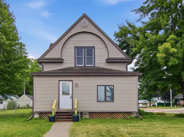 810 E La Salle Avenue, Barron, WI 54812