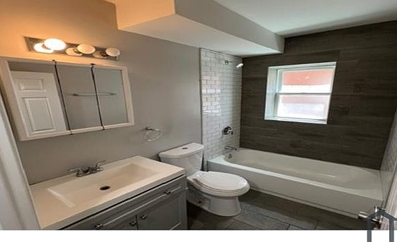 5th image of 7823 S Essex Ave #1A