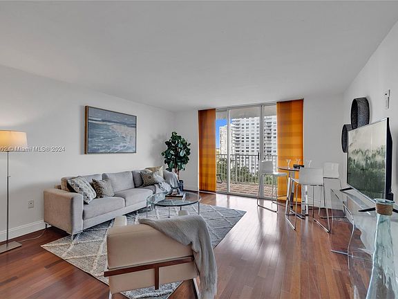 2nd image of 2851 NE 183rd St APT 908E