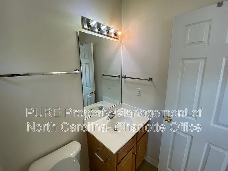 8622 Twined Creek Ln — Photo 23