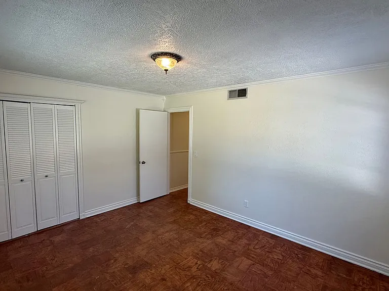 1833 Westminster Pl — Photo 6