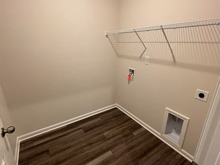 138 Parkwood Ct — Photo 10