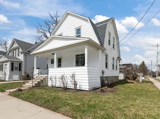 22 E Melvin Ave, Oshkosh, WI