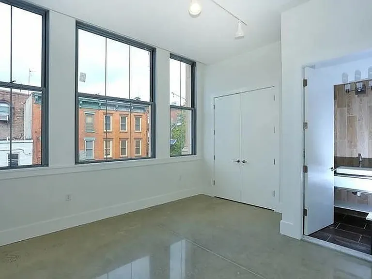 8 Erie St #203 — Photo 5