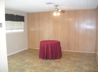 205 Glenda Dr, Iowa Park, TX 76367