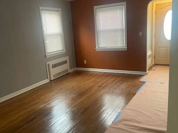 212 Brown Ave, Hempstead, NY 11550