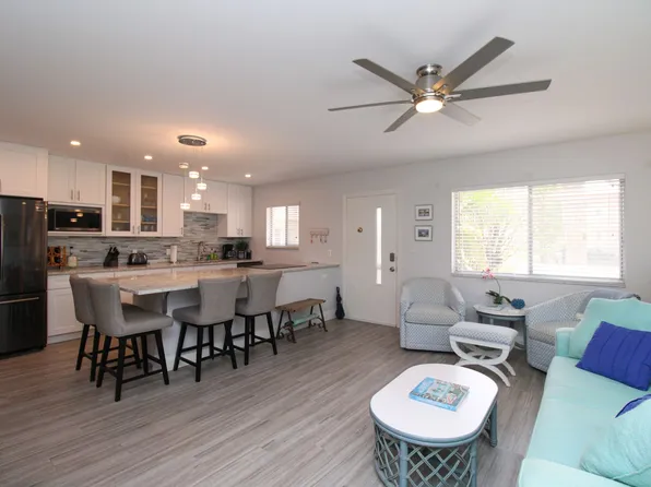 1100 Gulf Shore Blvd N APT 209, Naples, FL 34102