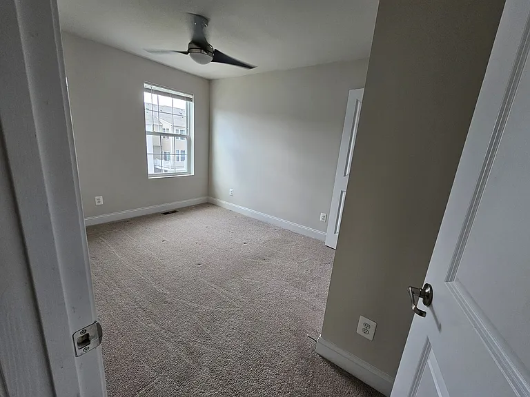 625 Heathland Trl — Photo 28