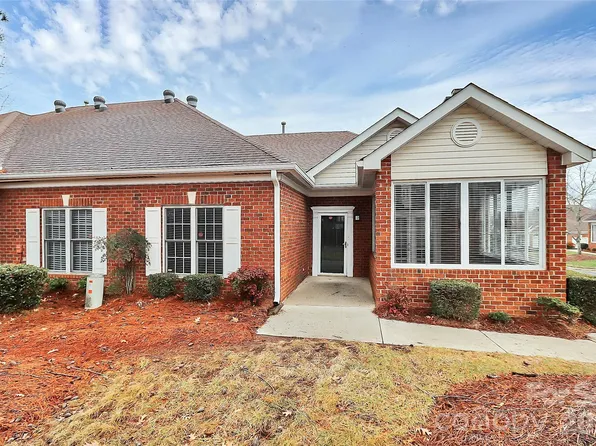 8684 Windsor Ridge Dr, Charlotte, NC 28277