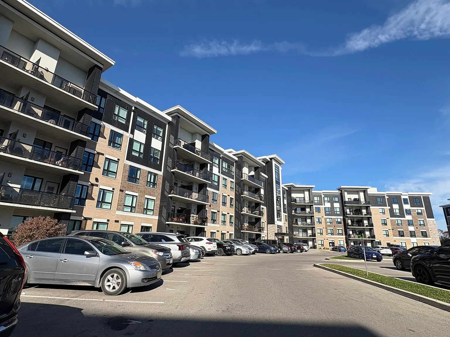 #307-630 Sauve St Milton — Photo 3
