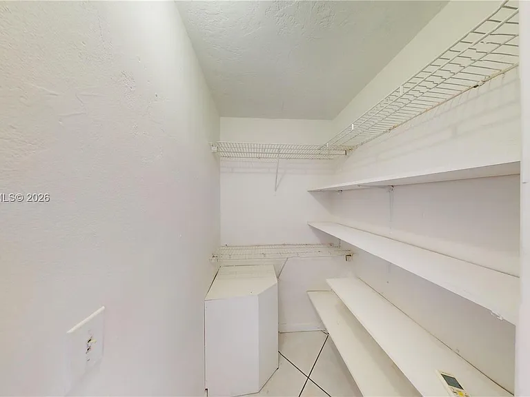 6811 SW 16th St — Photo 21