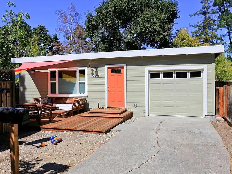 2045 Bowdoin St — Photo 7
