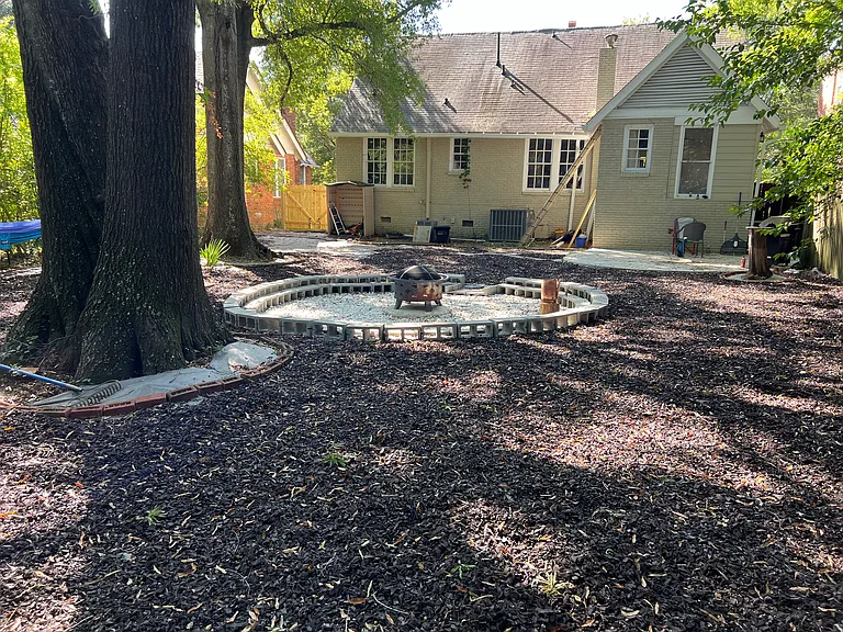 2405 College St — Photo 26