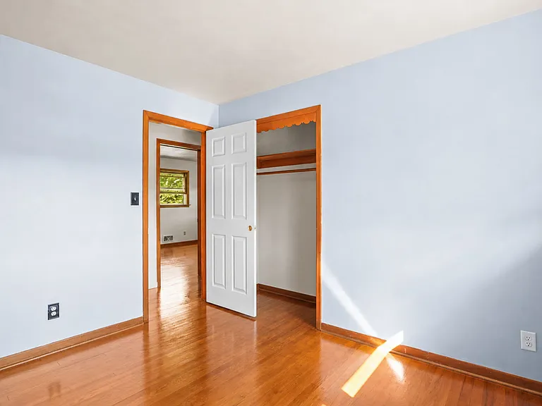 408 S Jensen Rd — Photo 11