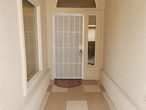 4th image of 10301 Snyder Ave