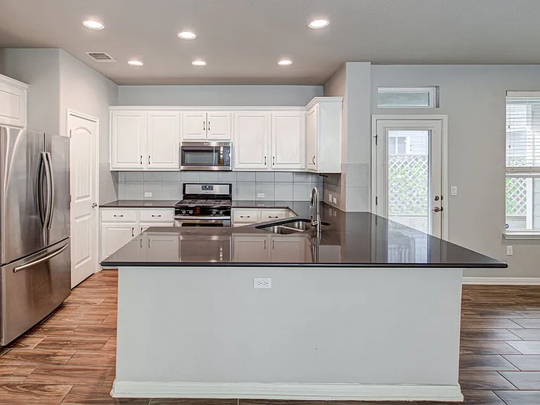 8816 Blaze Dr — Photo 10