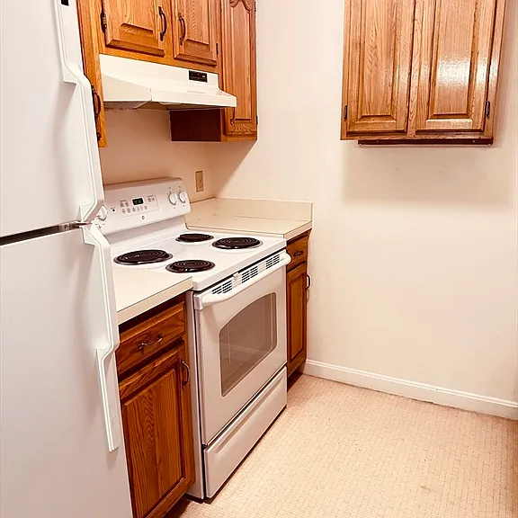 4975 Washington St #301 — Photo 2
