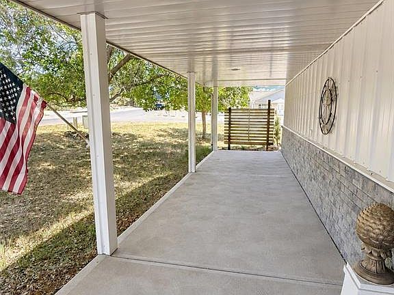 3rd image of 1015 SE Deer Creek Drive