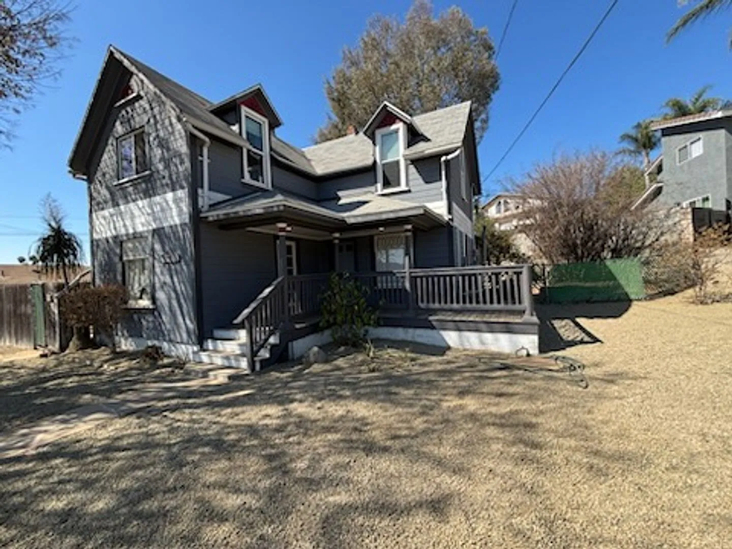 3 bed, 1.0 bath, 1400 sqft, $2,495 — Photo 1