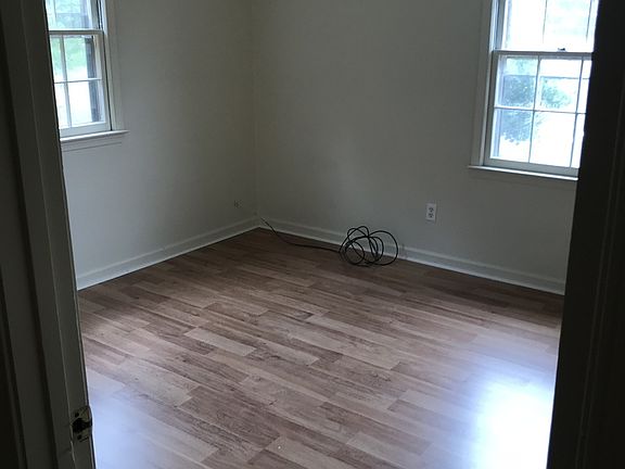 4th image of 102D Daniel St
