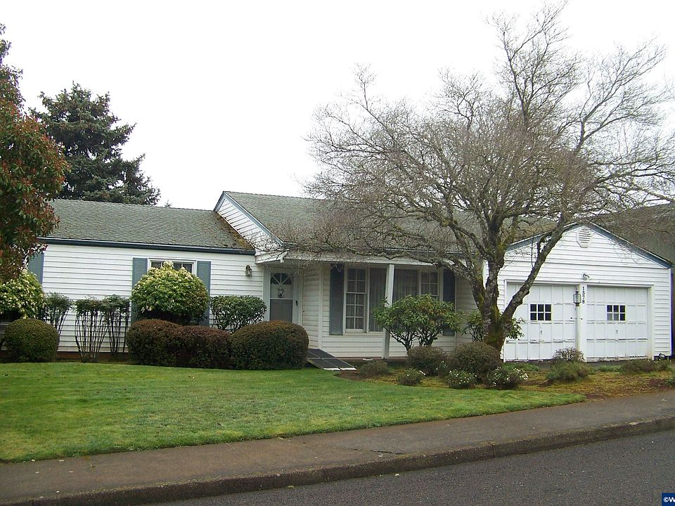 2nd image of 1378 34th Ave NW