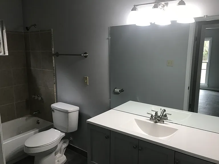 7028 Ashaway Cv — Photo 20