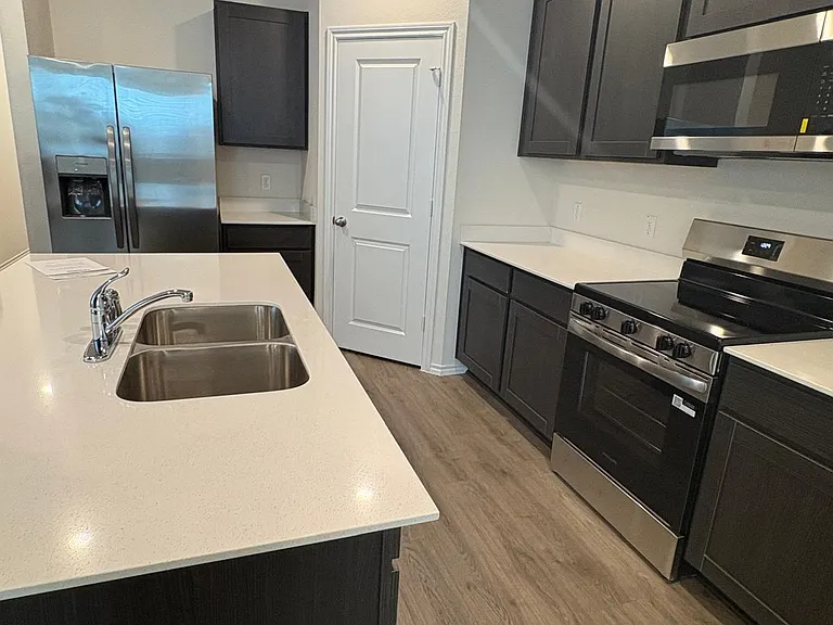 219 Tall Cedar Way — Photo 6