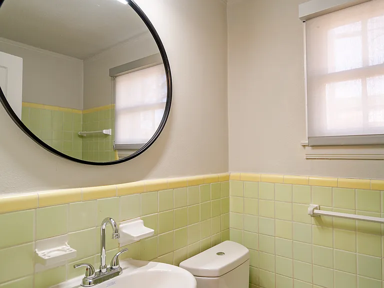 Urban Living in our Kessler Park Apartment Homes — Photo 8